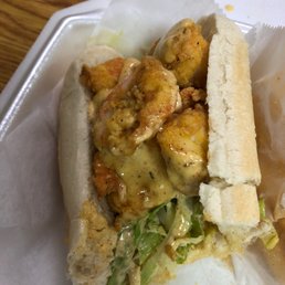 Shrimp po'boy Shrimp po'boy
