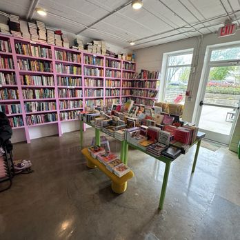 Novelette - Bookstores Near Me - Nashville, Tennessee Novelette - Bookstores Near Me - Nashville, Tennessee