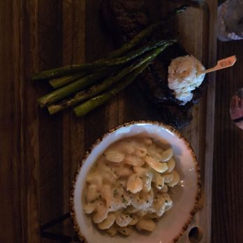 Morgan Wallen's This Bar - NY Strip Steak w/Mac and cheese - Cocktail Bars Near Me - Nashville, Tennessee Morgan Wallen's This Bar - NY Strip Steak w/Mac and cheese - Cocktail Bars Near Me - Nashville, Tennessee