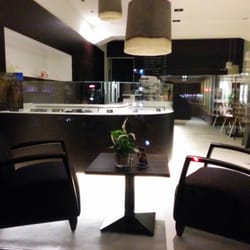 Petit Delice - Von der Aufmachung könnte es sich hier auch um einen Juwelier handeln ^^ Sehr edel