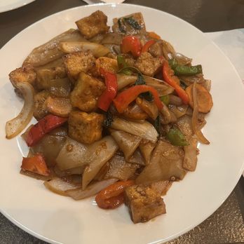 Sampannee Thai - Drunken Noodles - Thai Near Me - Washington, DC, District of Columbia Sampannee Thai - Drunken Noodles - Thai Near Me - Washington, DC, District of Columbia