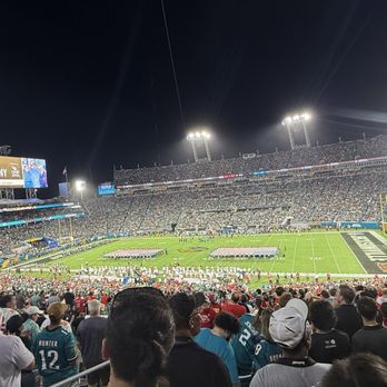 EverBank Stadium - our gorgeous stadium at night - Stadiums & Arenas Near Me - Jacksonville, Florida EverBank Stadium - our gorgeous stadium at night - Stadiums & Arenas Near Me - Jacksonville, Florida