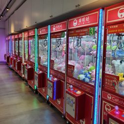Catchers' Station - Claw machines.