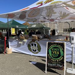 USDA Farmers Market - Learned some great tips on produce and got some free pear!!