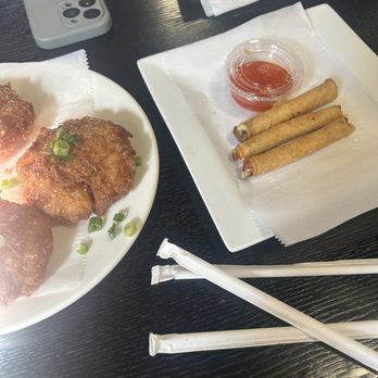 Snackboxe Bistro - Khao Chee and Crab Rangoons - Laotian Near Me - Duluth, Georgia