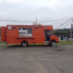 Sisters Thrift & Consignment Shop - This food truck out front is for sale by the owner unbeknownst to the girl running the truck.