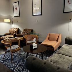 The Plains Taproom and Grill - Lounge area