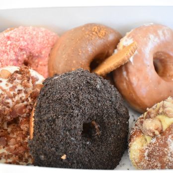Blondie's Doughnuts - The smell and taste of these doughnuts - Donuts Near Me - Edgewater, Maryland