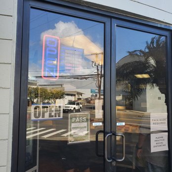 Monarch Seafoods - Seafood Near Me - Honolulu, Hawaii