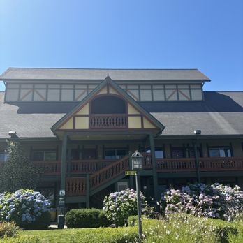 Best Western Windsor Inn - The best western building. - Hotels Near Me - Ashland, Oregon