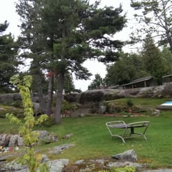 Hidaway Cottages - Waterfront landscape