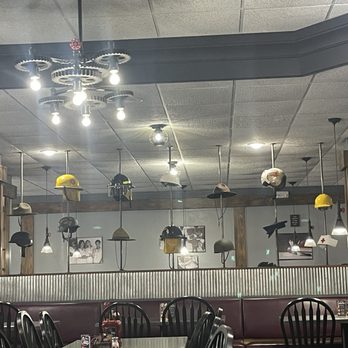 Heroes Tastes + Taps - Ambience - New American Near Me - Branson, Missouri Heroes Tastes + Taps - Ambience - New American Near Me - Branson, Missouri