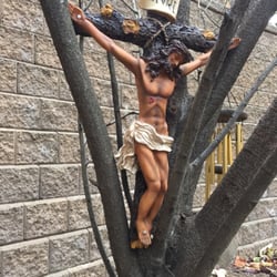 Sacred Heart Church - Courtyard