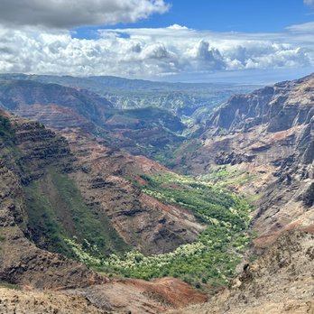 Puu Hinahina Lookout - Canyon Lookout has stunning glances of the Waimea landscape while at Pu'u Hinahina. - Parks Near Me - Waimea, Hawaii Puu Hinahina Lookout - Canyon Lookout has stunning glances of the Waimea landscape while at Pu'u Hinahina. - Parks Near Me - Waimea, Hawaii