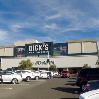DICK'S Sporting Goods - Golf Equipment Near Me - Torrance, California