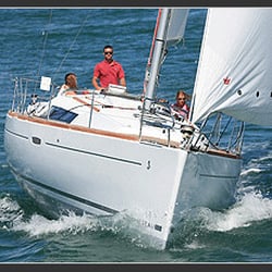 Universal Yachting