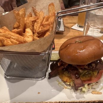 Good Times Cafe - Bacon burger - American Near Me - Cabazon, California