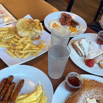 Amy's Grill & Cafe - Pancake Combo, French Toast Combo, Tuna Melts - Cafes Near Me - Hayward, California