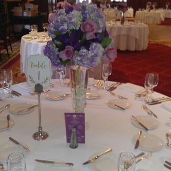 International Flowers - Centerpiece 2016 - Florists Near Me - Los Angeles, California