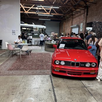 IDYLLIC - Line and vibes of this place are dope - Coffee & Tea Near Me - Los Angeles, California
