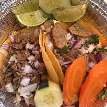 La Perla Taqueria - Carne asada and langua tacos. - Food Trucks Near Me - Tacoma, Washington
