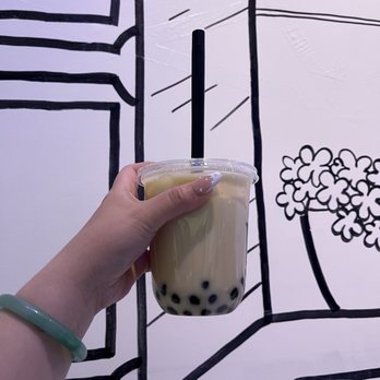 Vova Cafe - Jasmine milk tea with boba - Coffee & Tea Near Me - Las Vegas, Nevada
