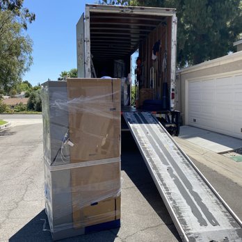 Pro Movers - Expert wrapping. - Movers Near Me - Anaheim, California Pro Movers - Expert wrapping. - Movers Near Me - Anaheim, California