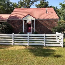 Mi Casita Bakery - Front of building facing Hargrove Rd