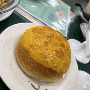 Lido Restaurant - Pineapple Bun - Hong Kong Style Cafe Near Me - Richmond, British Columbia