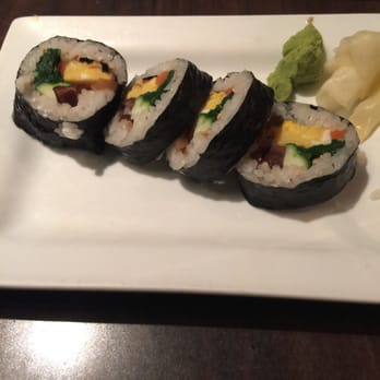 Ryoko's - Loosely wrapped Roll! This is a Sushi roll? Rice tastes good, but loosely wrapped. Price not worth it! - Sushi Bars Near Me - San Francisco, California