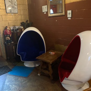 The Creme Coffee house - Comfy egg chairs! - Coffee & Tea Near Me - Owensboro, Kentucky The Creme Coffee house - Comfy egg chairs! - Coffee & Tea Near Me - Owensboro, Kentucky