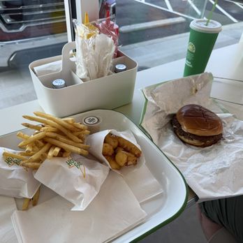 Harriett's Hamburgers - Burger, cheese curds and fries - Burgers Near Me - Charlotte, North Carolina