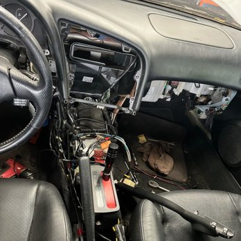 Great Bear Auto And Auto Body Shop - Putting everything back together, testing and completing fixes. - Body Shops Near Me - Flushing, New York Great Bear Auto And Auto Body Shop - Putting everything back together, testing and completing fixes. - Body Shops Near Me - Flushing, New York