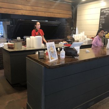 Old Brick Pit Barbeque - Barbeque Near Me - Chamblee, Georgia