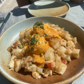 Driftwood Kitchen - Lobster hash - Seafood Near Me - Laguna Beach, California Driftwood Kitchen - Lobster hash - Seafood Near Me - Laguna Beach, California