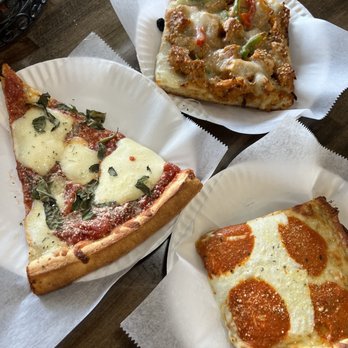 Mema's - Margherita Pizza, chicken peppers pizza, Vodka Sauce Pizza - Pizza Near Me - Commack, New York