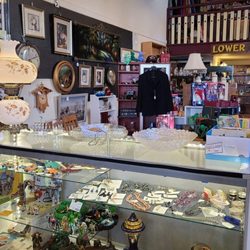 Monroe Antiques Mall - Plenty of vintage items!
