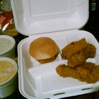 Ezell's Famous Chicken - 2 piece combo with potato salad and macaroni - Southern Near Me - Seattle, Washington