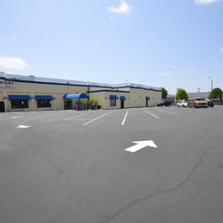 Market St Suds - Huge parking area!