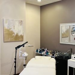 Face Value Beauty Bar - Treatment Room