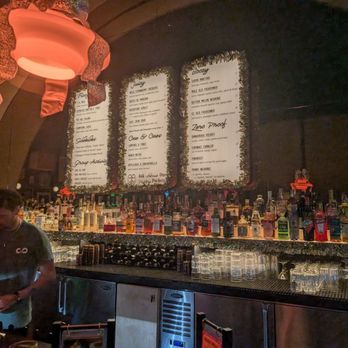 Close Company - Cocktail Bars Near Me - Atlanta, Georgia