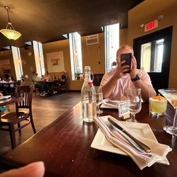 The Irving Inn Social - Dining room