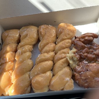 Heavenly Donuts - Glazed doughnuts and Apple fritters - Donuts Near Me - Redding, California Heavenly Donuts - Glazed doughnuts and Apple fritters - Donuts Near Me - Redding, California