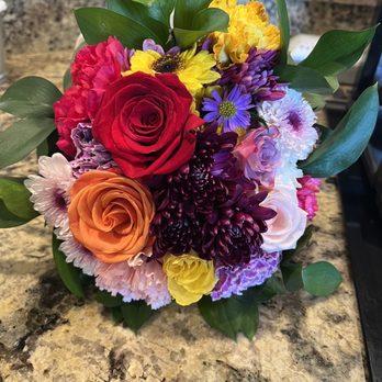 Little Flower Shop - Florists Near Me - Delano, California