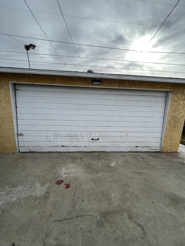 SOCAL DOORS Anaheim, California Garage Door Services Phone Number