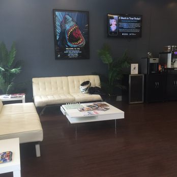 Meta Vape - Small sitting area. - Vape Shops Near Me - Fort Lauderdale, Florida
