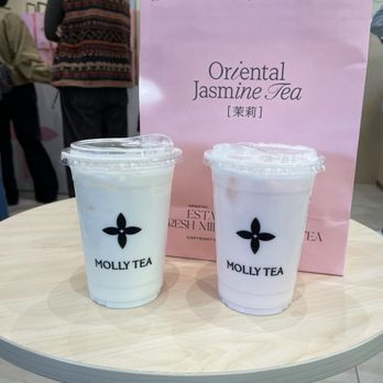 Molly Tea - White Champaca Matcha Milk Tea (cream on the side) Jasmine Apple Milk Tea - Bubble Tea Near Me - San Gabriel, California Molly Tea - White Champaca Matcha Milk Tea (cream on the side) Jasmine Apple Milk Tea - Bubble Tea Near Me - San Gabriel, California