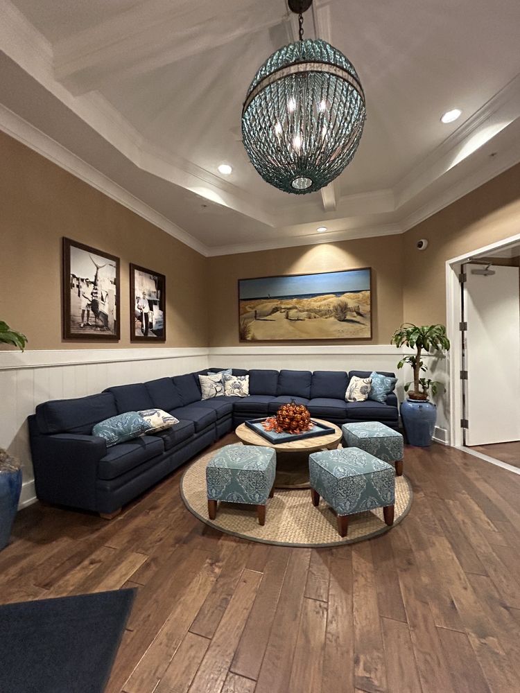 Avenue Apothecary & Spa Image