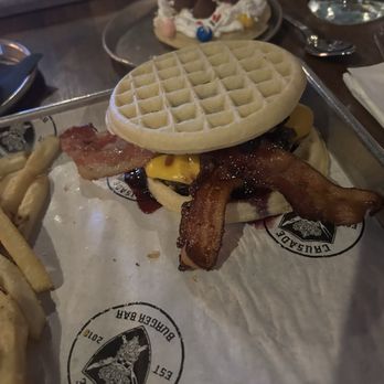 Crusade Burger Bar - Burgers Near Me - Yorkville, Illinois