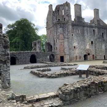 Huntly Castle - Foundations and main building. - Landmarks & Historical Buildings Near Me - Huntly, ABD